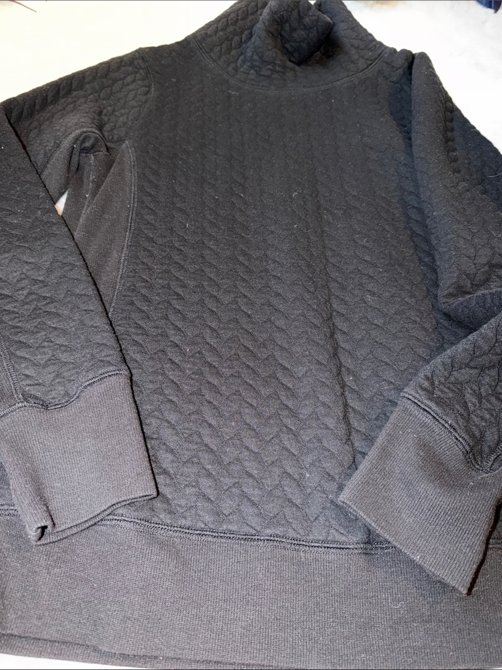 tek gear Black Quilted Turtleneck Sweater Sz medium